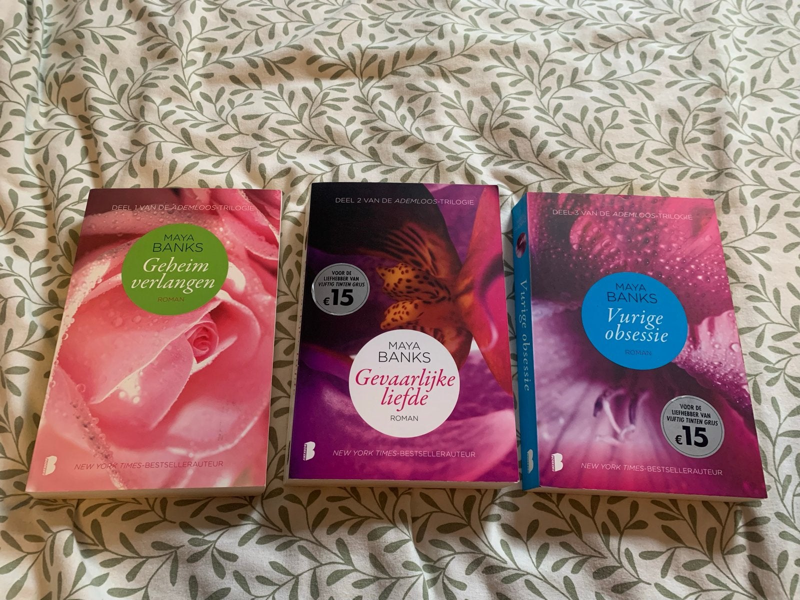 Maya Banks - De Ademloze Trilogie, Boeken, Ophalen of Verzenden, Gelezen, Nederland