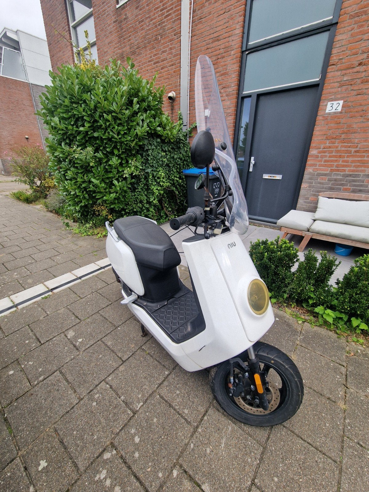 Niu Elektrische Scooter met Windscherm - Wit, Ophalen, Gebruikt, Elektrisch, Overige merken