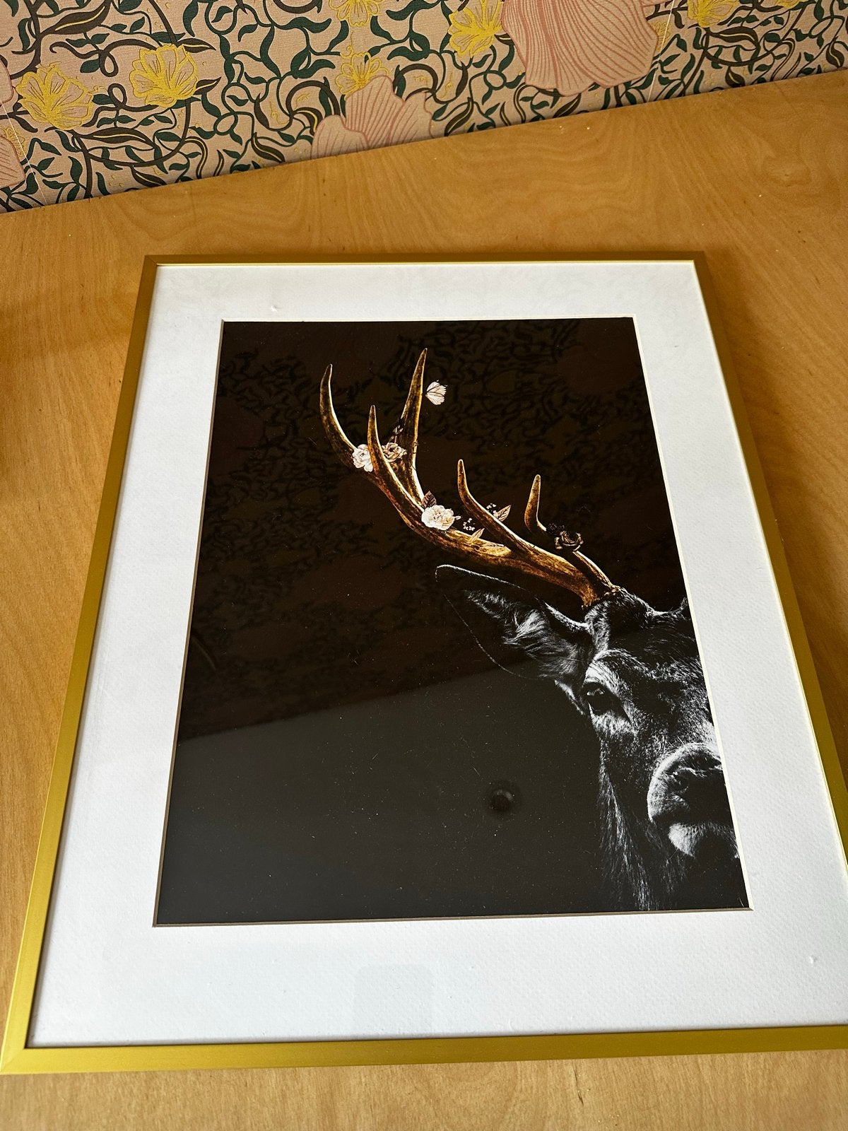Ingelijste print van hert met gouden gewei (51x41 cm), Huis en Inrichting, Ophalen, Minder dan 50 cm, 5 – 50, Print