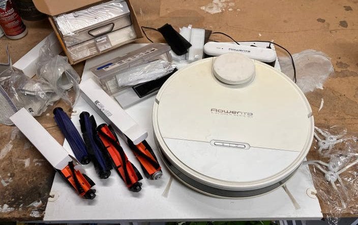 Gratis* Rowenta Robotstofzuiger met storing bij opstarten, Witgoed en Apparatuur, Stofzuigers, Rowenta, Inclusief accessoires