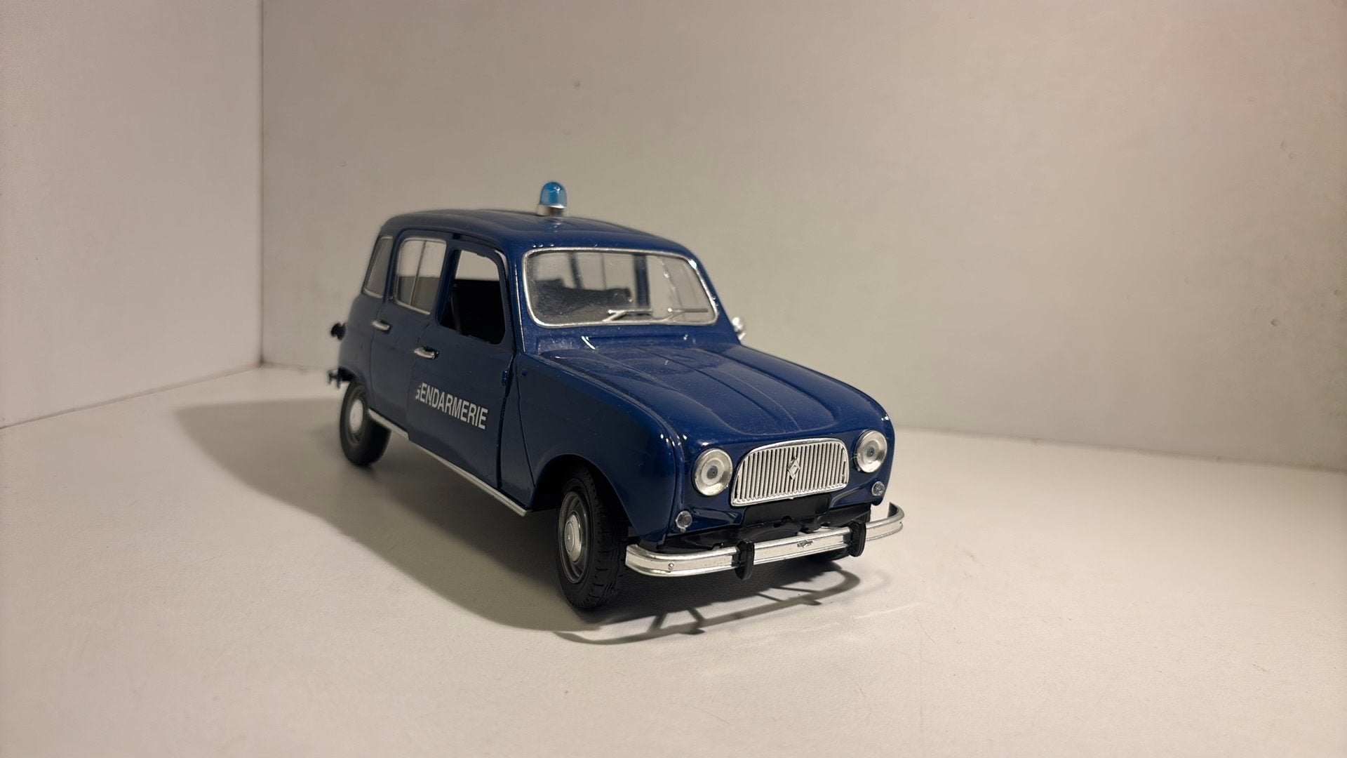 Renault 4 L gendarmerie solido 1.18, Solido, Ophalen of Verzenden, A, A