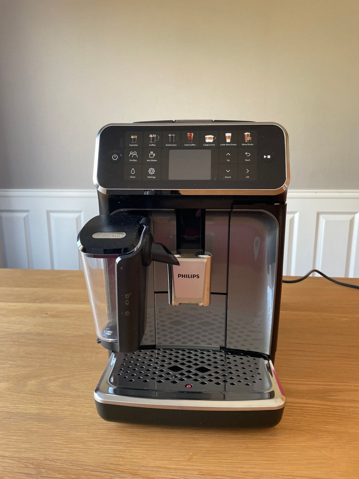 Philips 4400 Series Volautomatische Espressomachine LatteGo, Ophalen, Afneembaar waterreservoir, Espresso apparaat, 10 kopjes of meer