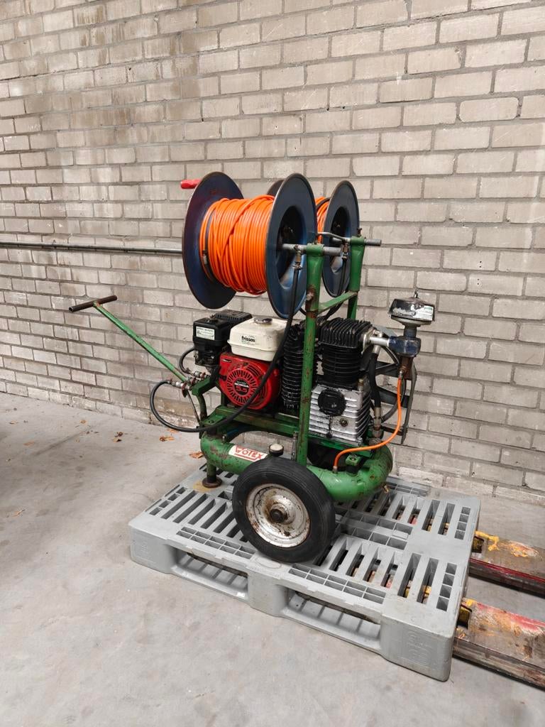 Votex Compressor aangedreven door Honda benzine motor, Gebruikt, Mobiel, 10 bar of meer, 100 liter of meer