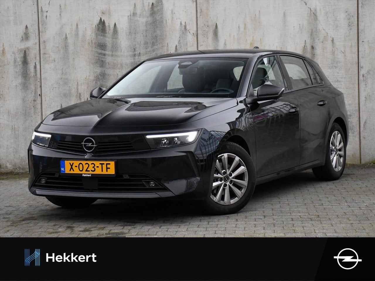 Opel Astra Edition 1.2 Turbo 130pk PDC | CRUISE.C | 16''LM |, Auto's, Voorwielaandrijving, 1199 cc, Zwart, Origineel Nederlands