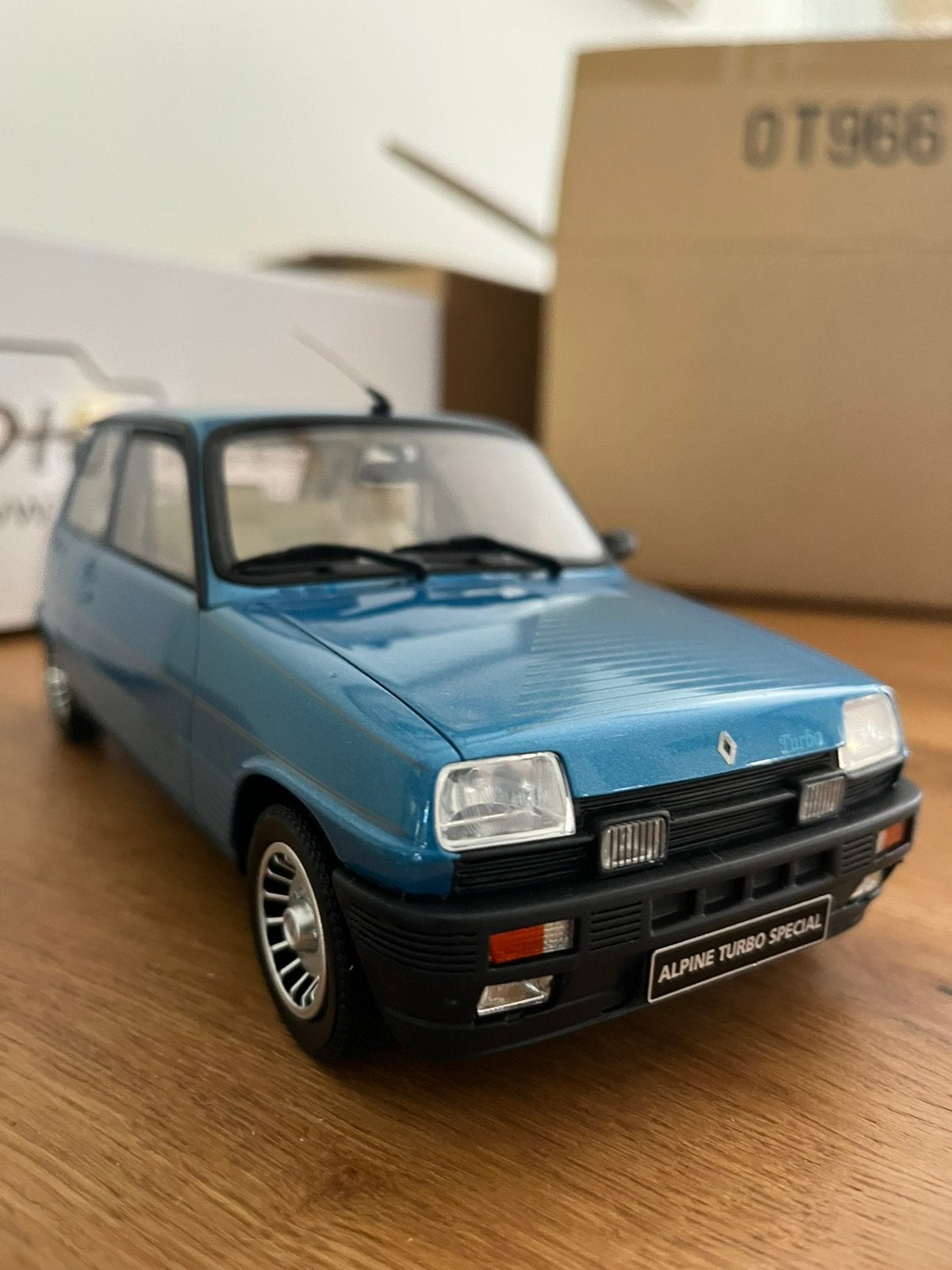 Renault 5 Alpine Turbo | Ottomobile OT966 | 1:18, Ophalen of Verzenden, Nieuw, Auto, OttOMobile