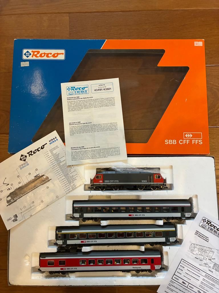 Roco SBB CFF FFS Treinset met Locomotief en Wagons, Hobby en Vrije tijd, Modeltreinen | H0, Ophalen of Verzenden, Zo goed als nieuw