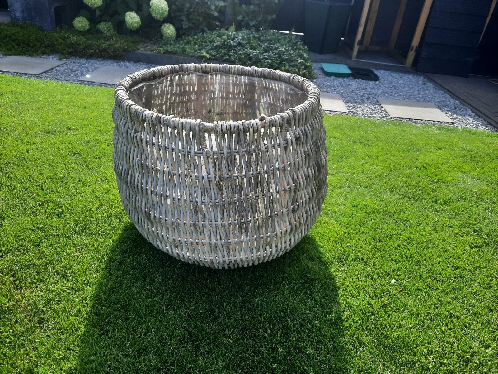 Grote rieten bloempot/plantenbak voor buiten, Ophalen, Overige materialen, Gebruikt, Rond