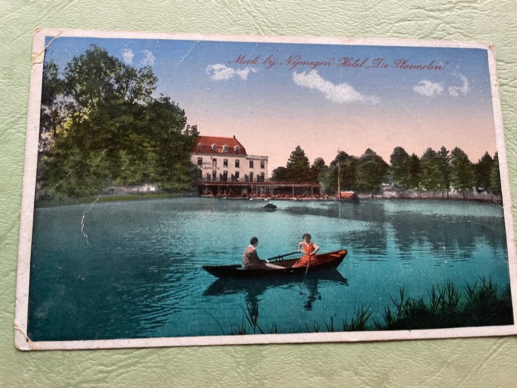 ansichtkaart van Mook, Hotel " De Plasmolen "., Verzenden, 1920 tot 1940