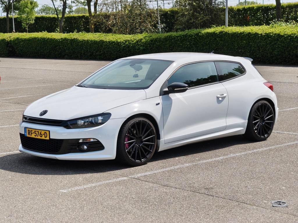 Volkswagen Scirocco R-Line 1.4 TSI 160 PK 2010 19" CarPlay, Voorwielaandrijving, Euro 5, 15 km/l, Zwart