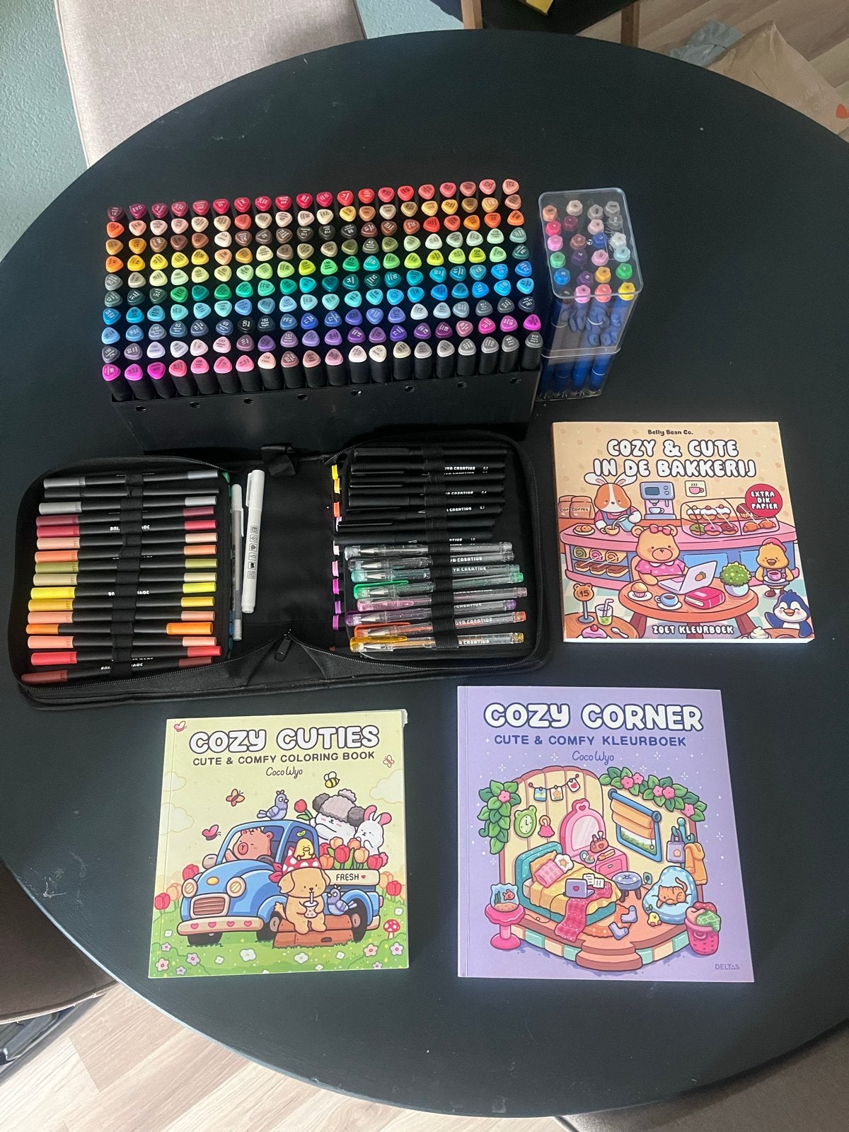 Alcoholmarkers + Cozy Cuties kleurboek in de bakkerij! set, Ophalen, Zo goed als nieuw, Overige typen