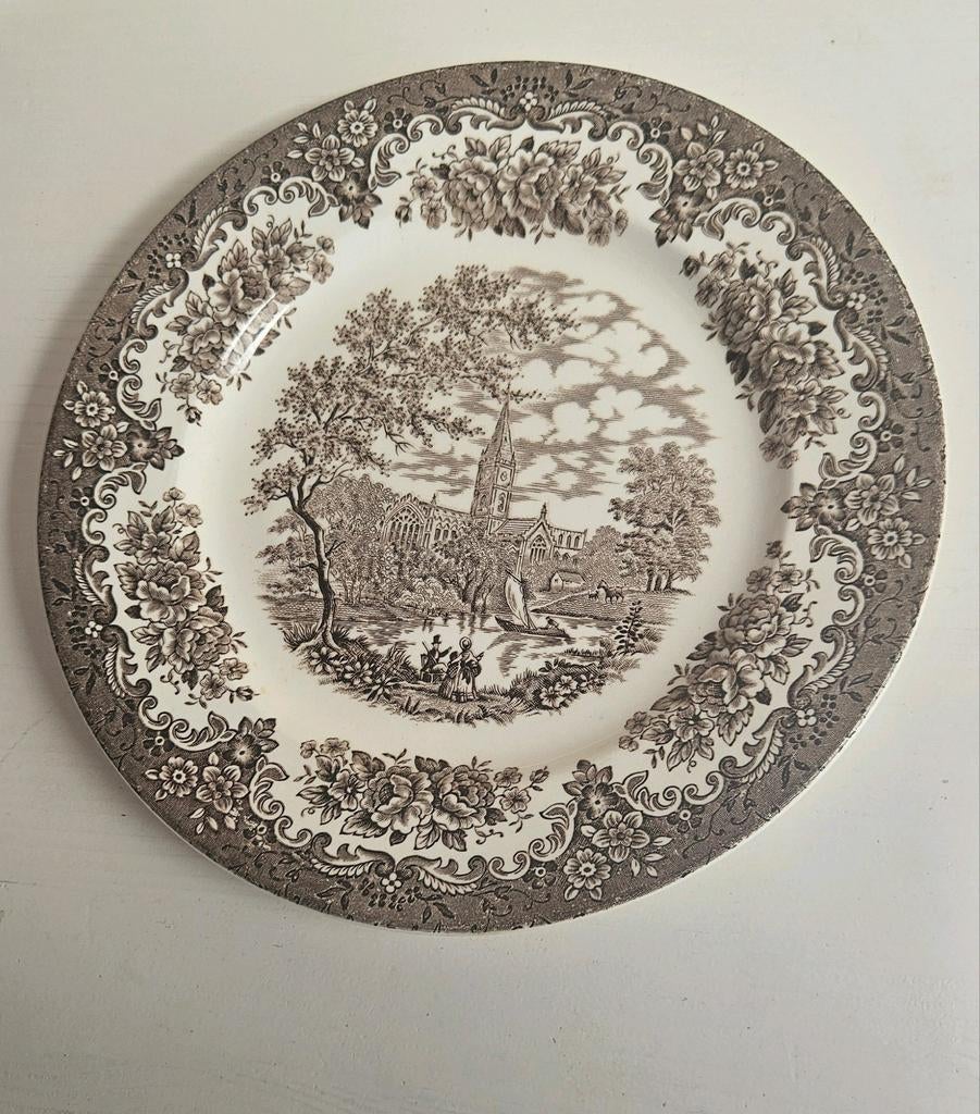 Staffordshire English Ironstone bord met kerktafereel, Ophalen
