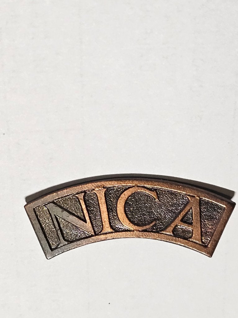 KNIL  NICA SCHOUDER EMBLEEM, Verzamelen, Ophalen of Verzenden, Landmacht, Nederland, Embleem of Badge