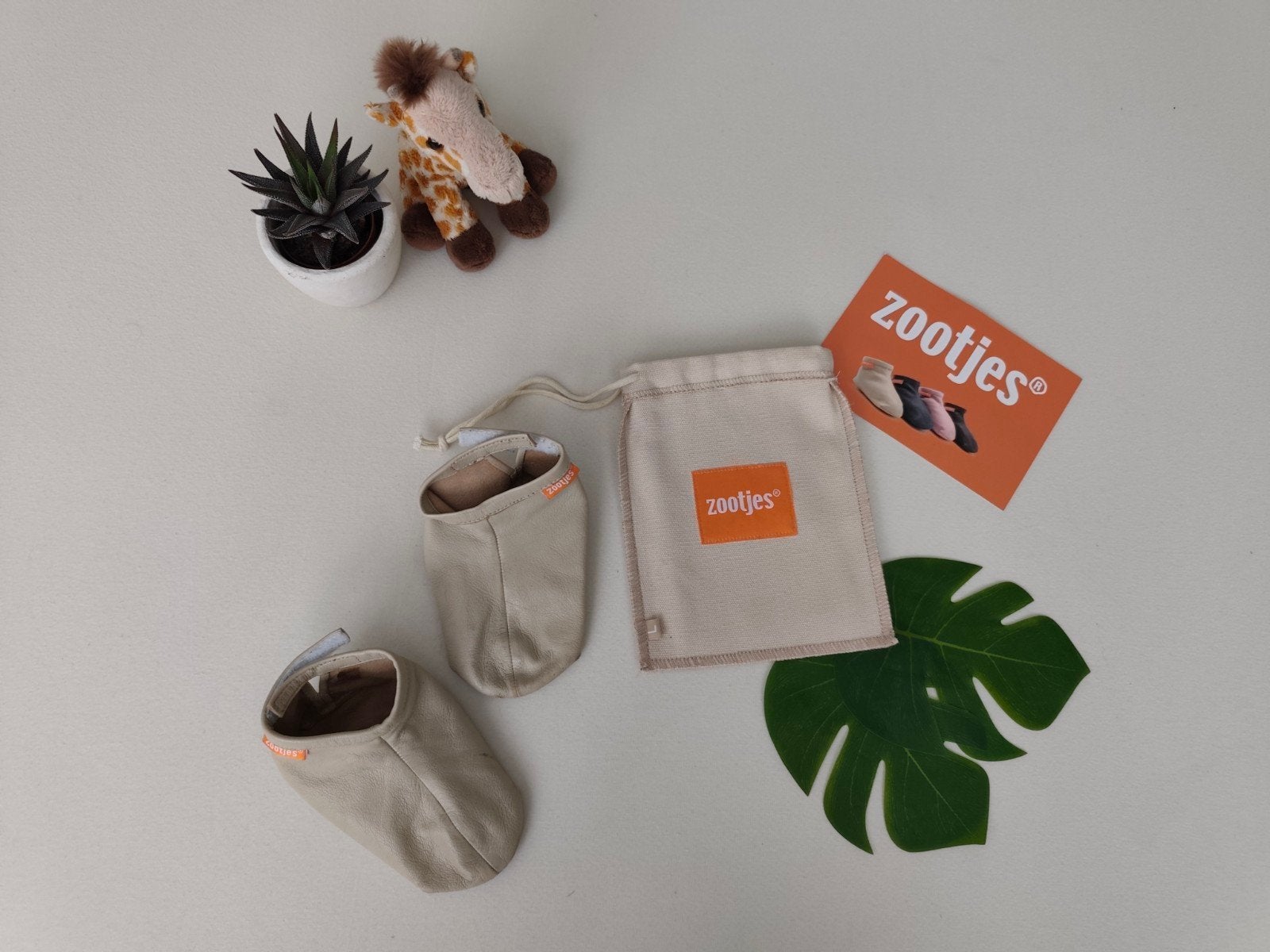 Zootjes babyslofjes leer maat L (12-18 maanden), Kinderen en Baby's, Babykleding | Schoentjes en Sokjes, Gebruikt, Jongetje of Meisje