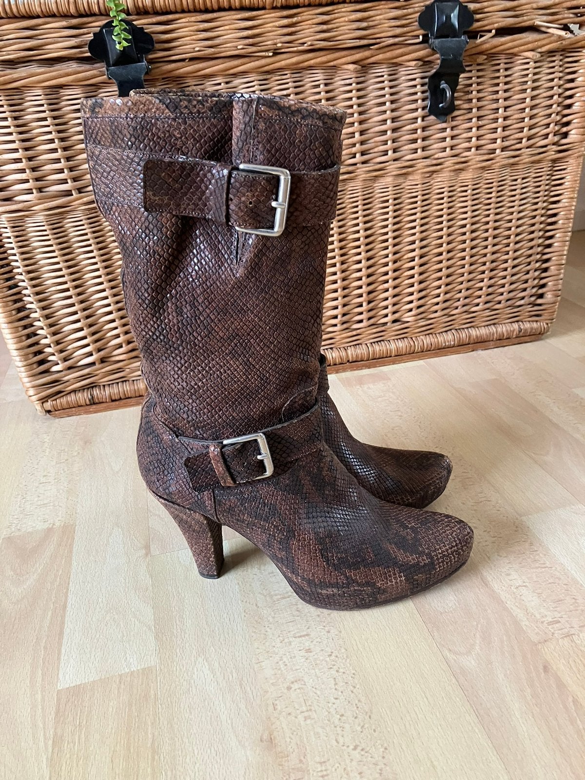 Free Lance elegante bruine croco leren laarzen mt 38 izgs, Hoge laarzen, Bruin, Ophalen of Verzenden, Gedragen
