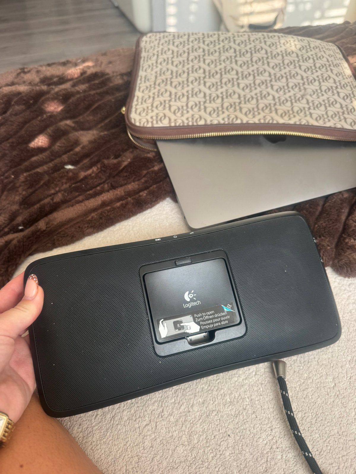 Logitech iPod/iPhone speaker dock – €10, Overige merken, Overige typen, Ophalen of Verzenden, Zo goed als nieuw