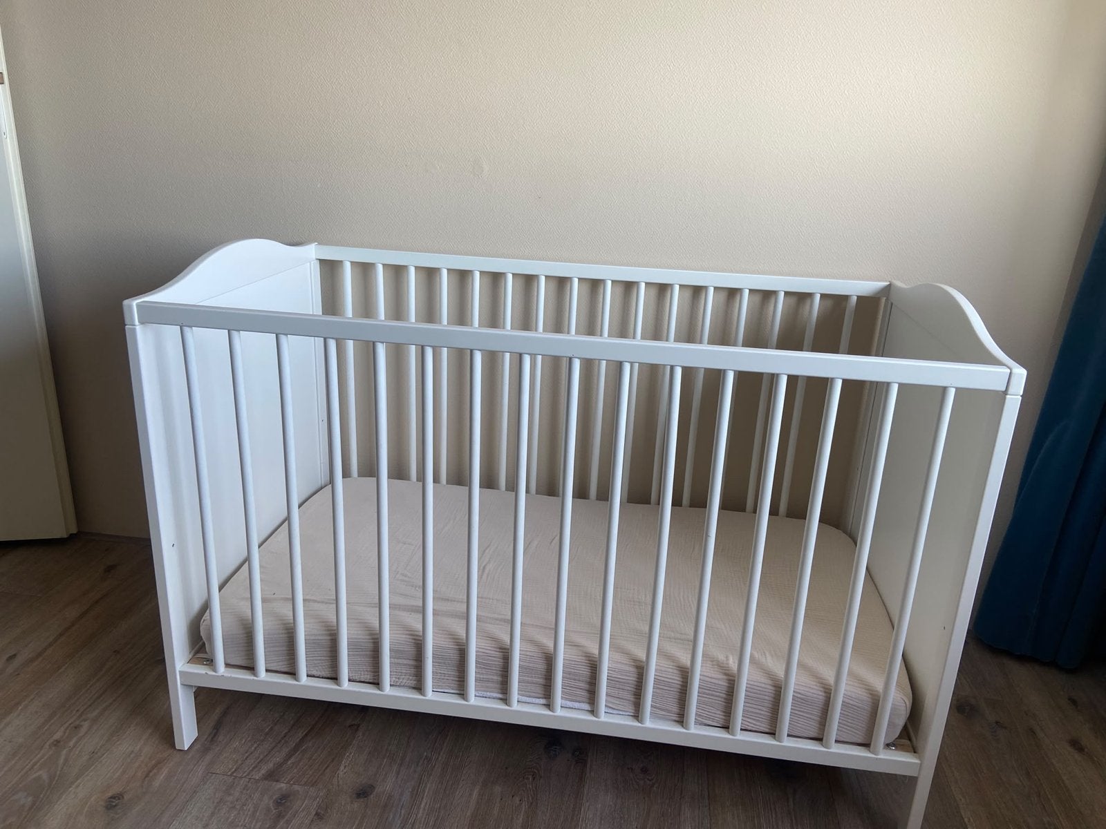 IKEA SMÅGÖRA babybedje & himlavalv matras, Kinderen en Baby's, Ophalen, Gebruikt, Ledikant