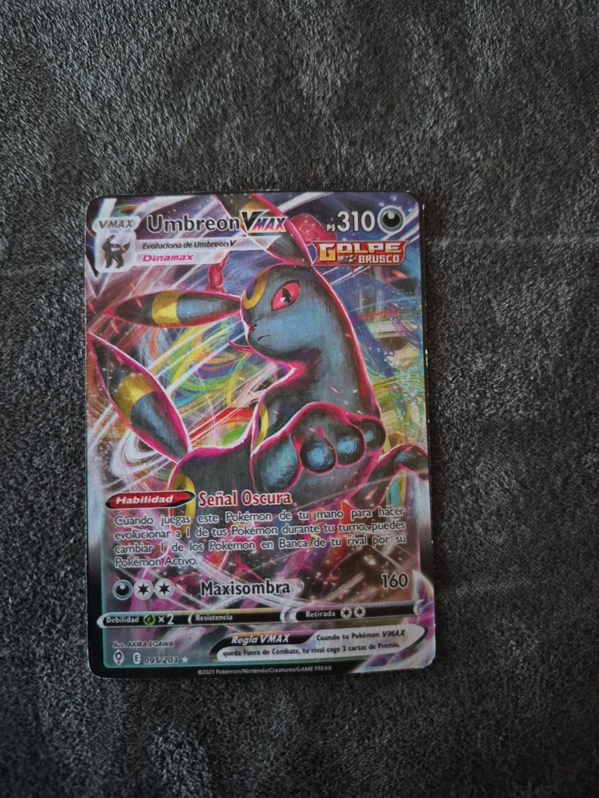 Pokemonkaart Umbreon VMax 095/203, Hobby en Vrije tijd, Ophalen of Verzenden, Zo goed als nieuw, Losse kaart