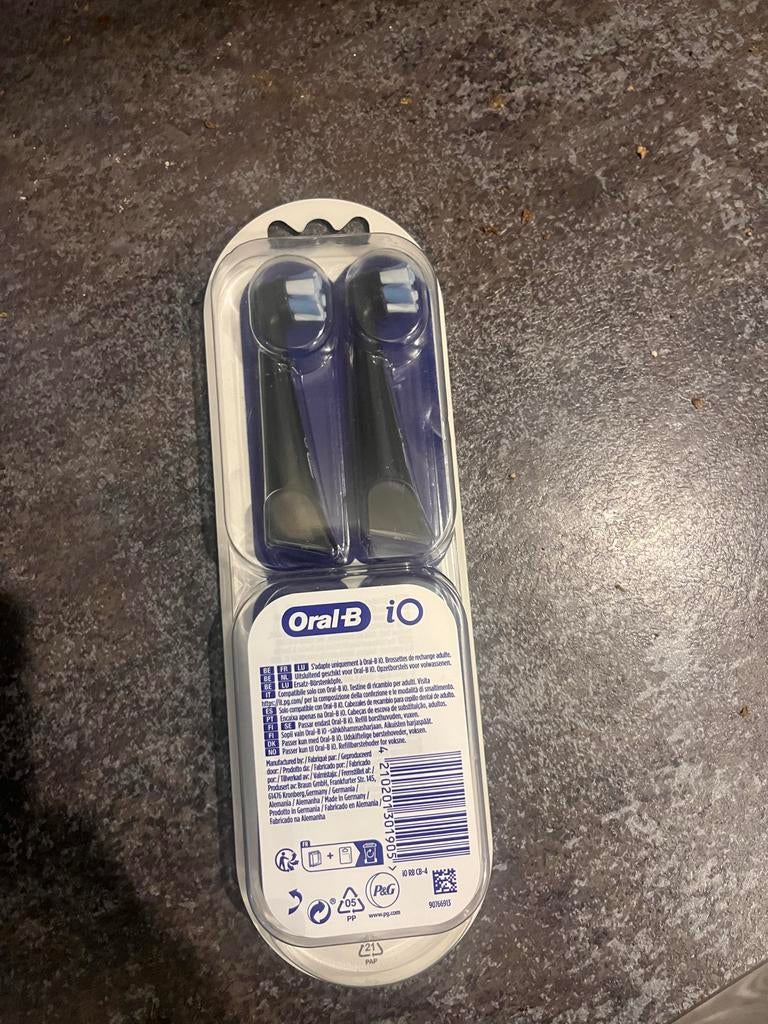 Nieuwe Oral-B iO opzetborstels (4 stuks ) - Ongeopend, Ophalen of Verzenden, Nieuw, Opzetborstel