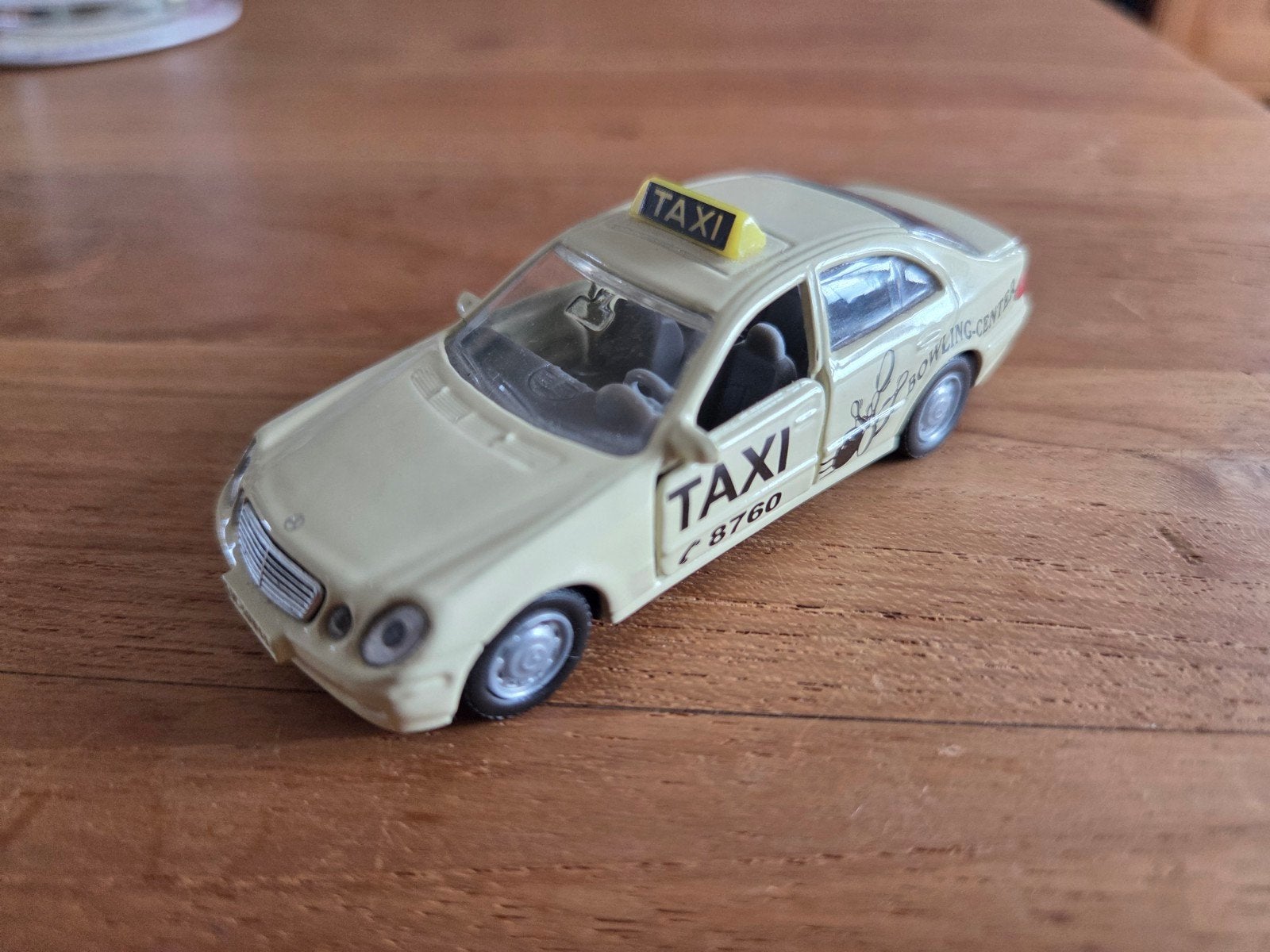 Siku Mercedes E500 taxi, Ophalen of Verzenden, Auto