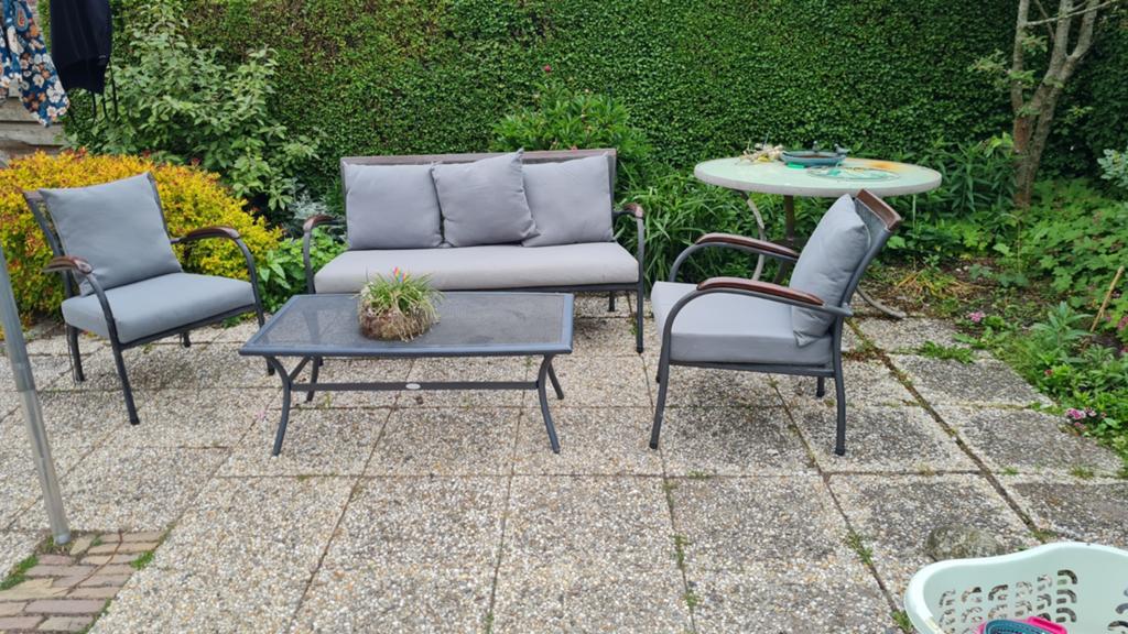 Comfortabele loungeset met bank, stoel en salontafel, Ophalen, Overige materialen, Gebruikt, 3 zitplaatsen