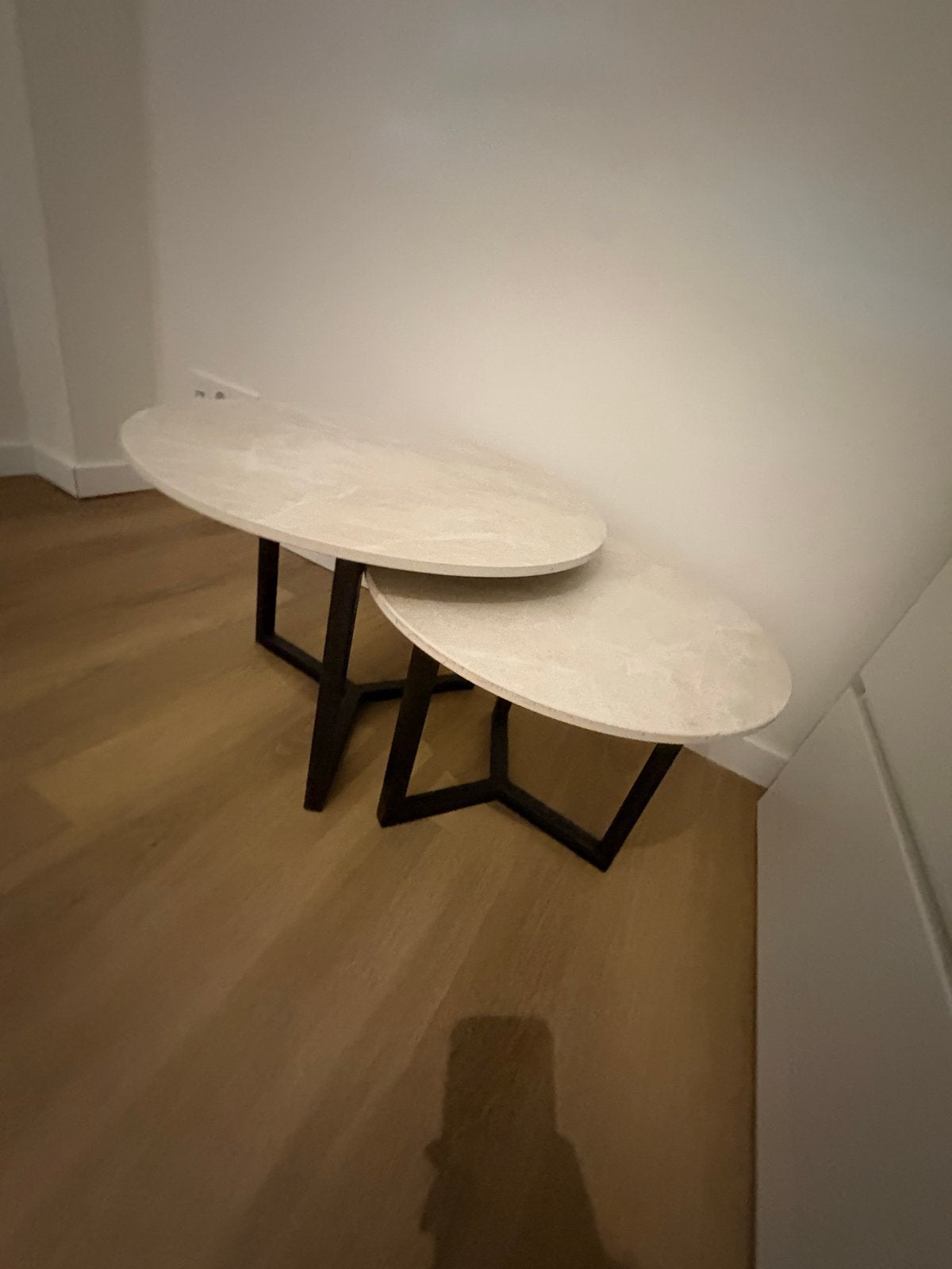 Salontafels met bijbehorend bijzettafel, Ophalen