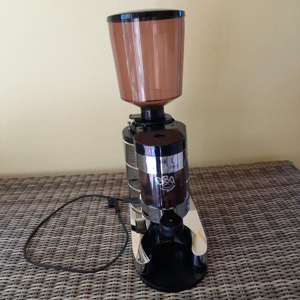 Cunill koffiemolen met bunker, Ophalen, Gebruikt, Overige modellen, 10 kopjes of meer