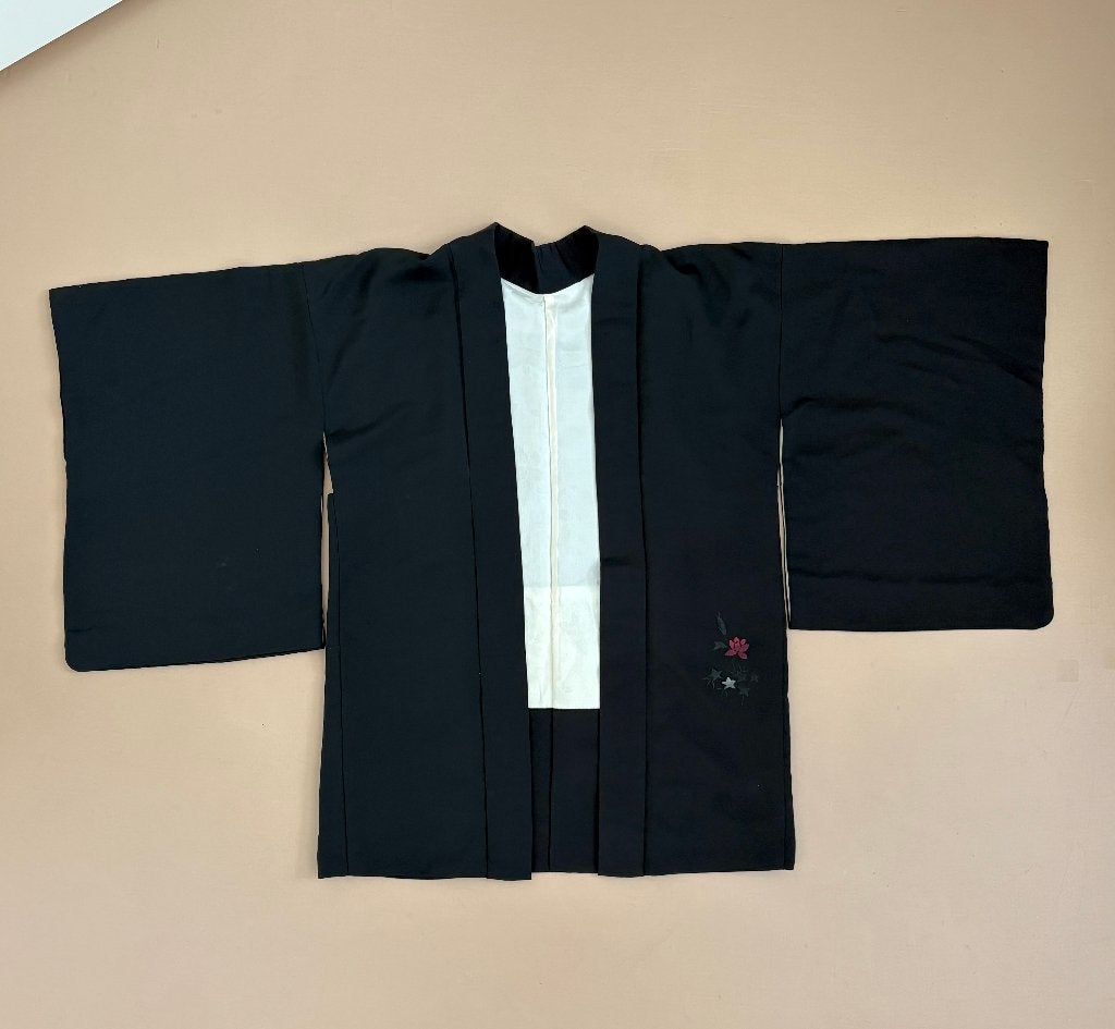 Vintage zwarte korte kimono - Haori, Ophalen of Verzenden, Zo goed als nieuw, Zwart, Jasje