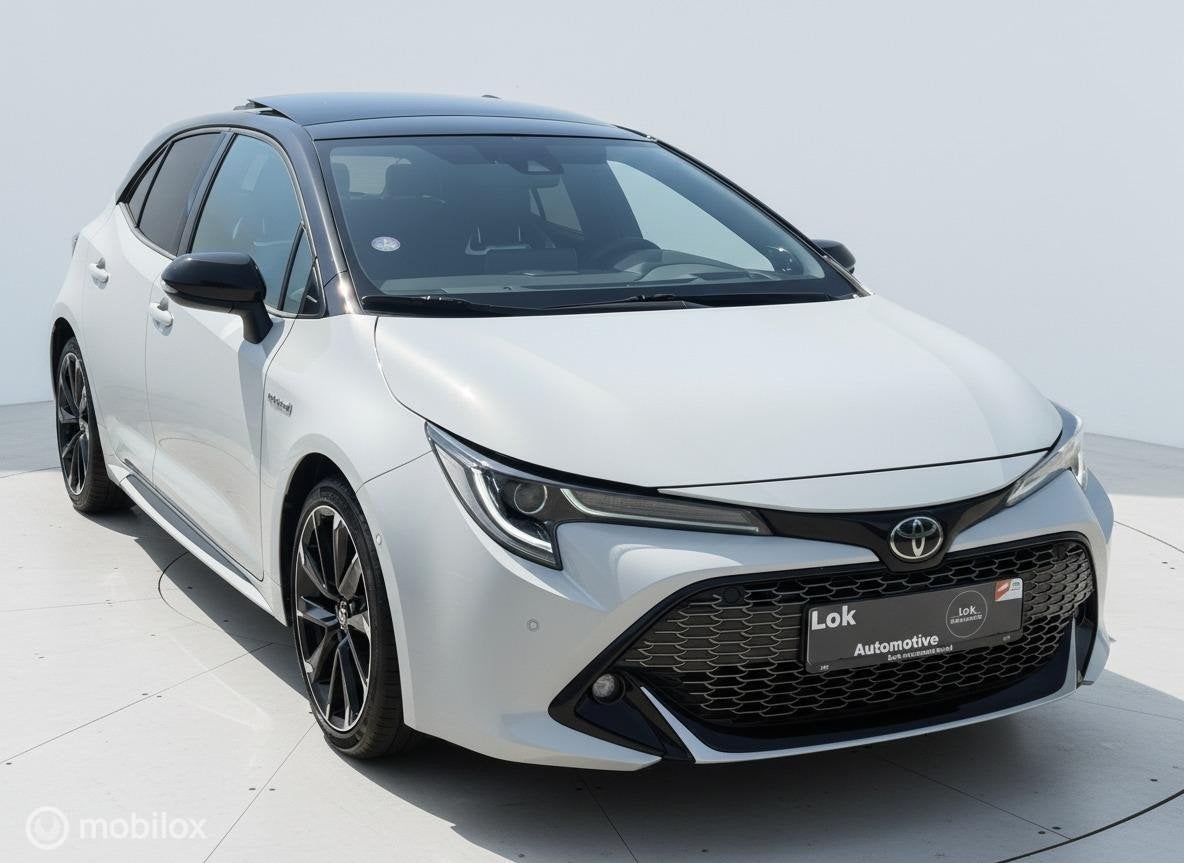 Toyota Corolla 2.0 Hybrid GR-Sport Plus PANO|HUD|JBL|CAMERA|, 450 kg, Gebruikt, 4 cilinders, Wit