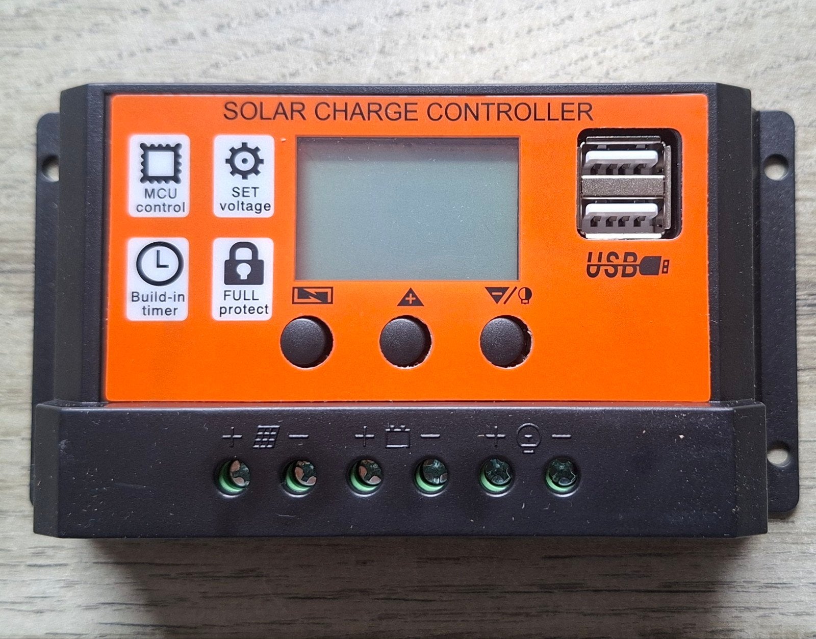 nieuwe laadregelaar zonnepanelen 12/24  volt, Ophalen of Verzenden, Nieuw