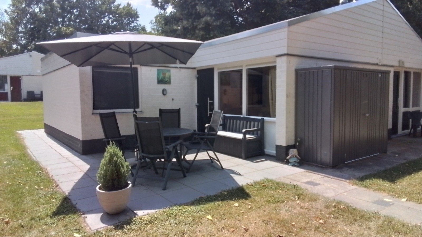 zonnig vakantiehuisje in Zuid-Limburg  , gerenoveerd  , rust, Twee personen, 3 overnachtingen of meer