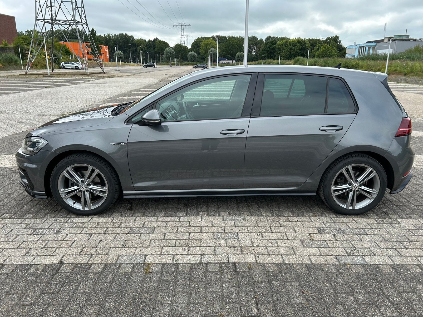 Volkswagen Golf 1.5 TSI Highline Business R | DSG ACC 150pk, 4 cilinders, 150 pk, Grijs, 20 km/l