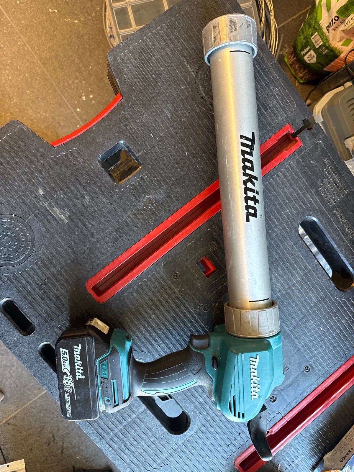 Makita kitspuit op accu (optioneel met accu), Ophalen of Verzenden, Gebruikt