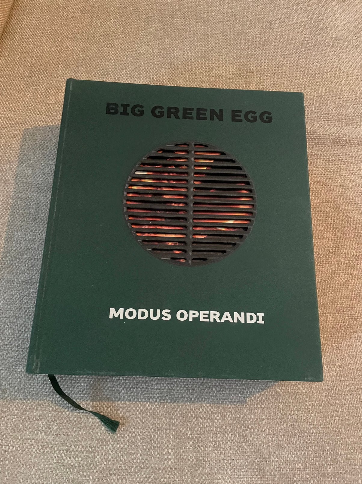 Big Green Egg | Modus Operandi kookboek, Ophalen of Verzenden, Zo goed als nieuw