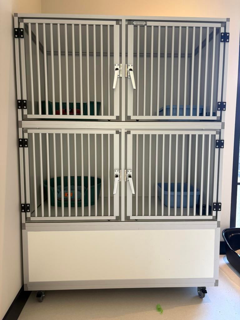 Kennel Kelders kooien, Ophalen, Zo goed als nieuw