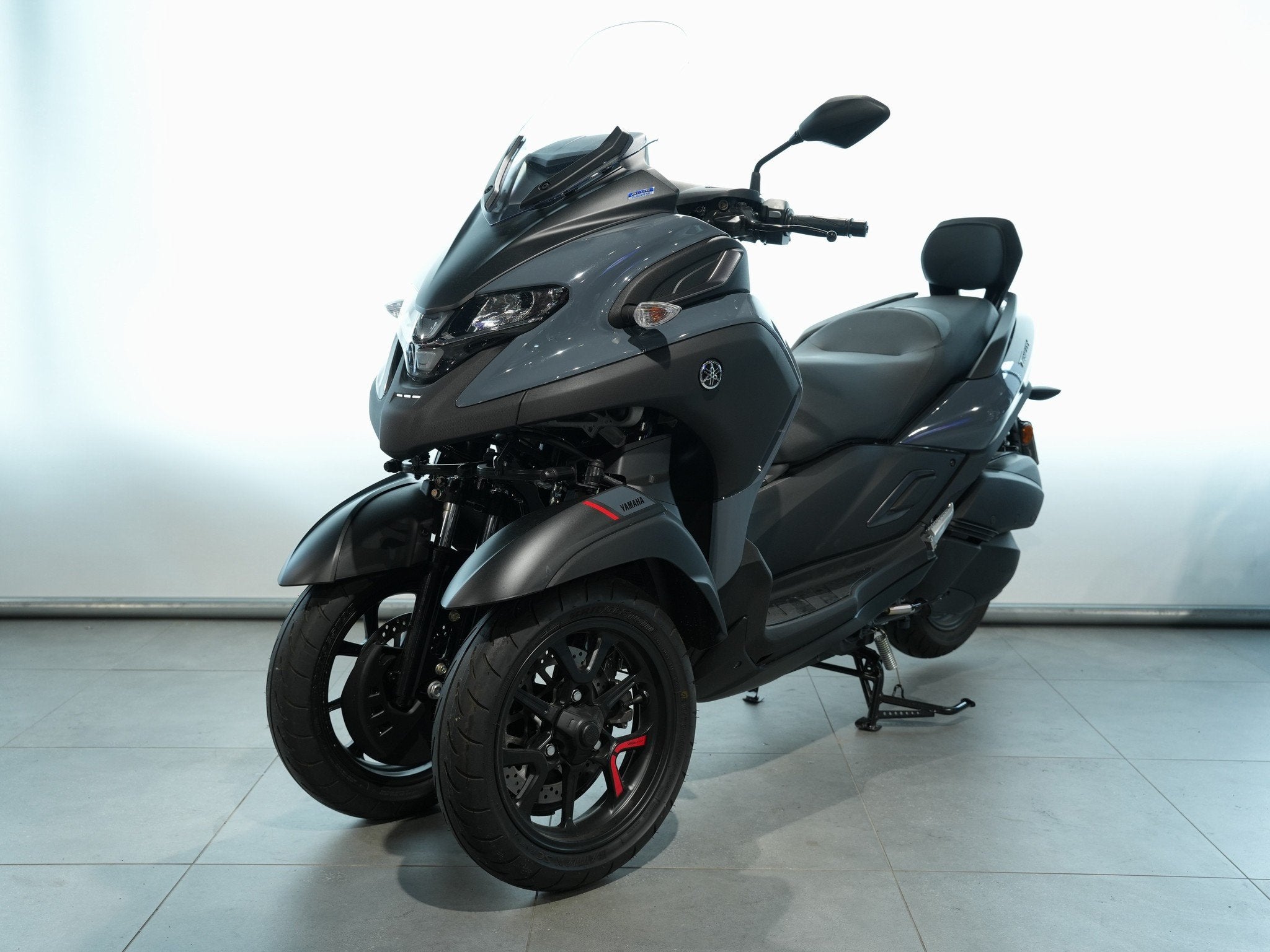 Yamaha TRICITY 300 BTW MOTOR (bj 2024), Motoren, Scooter, 300 cc, Klantenservice@yamaha-motor.nl, Koolhovenlaan 101
1119 NC  Schiphol-Rijk, NL