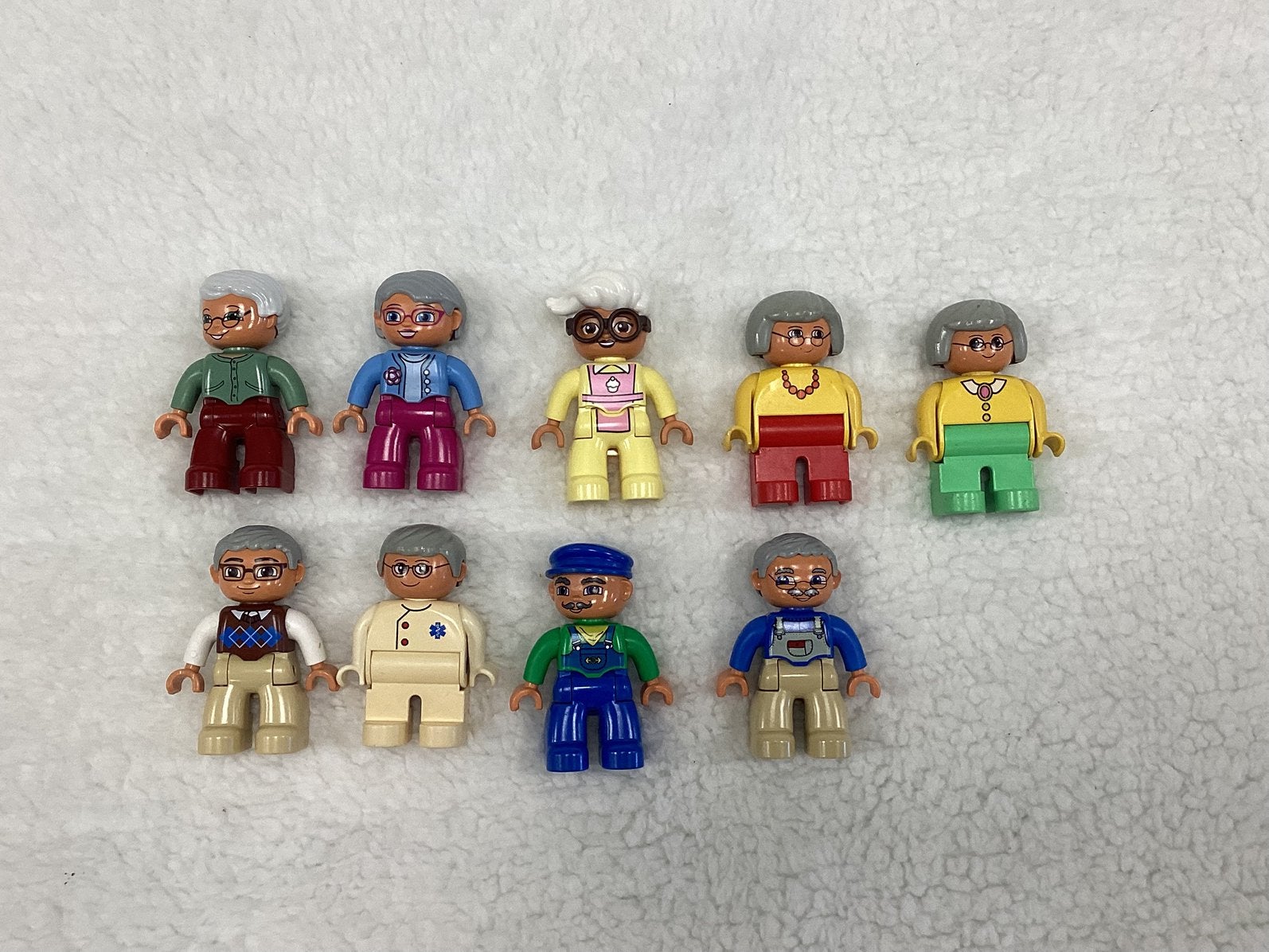 Duplo poppetje opa en oma, Aastvej 1, 7190 Billund, Denemarken, Product.compliance@LEGO.com, Ophalen of Verzenden, Zo goed als nieuw