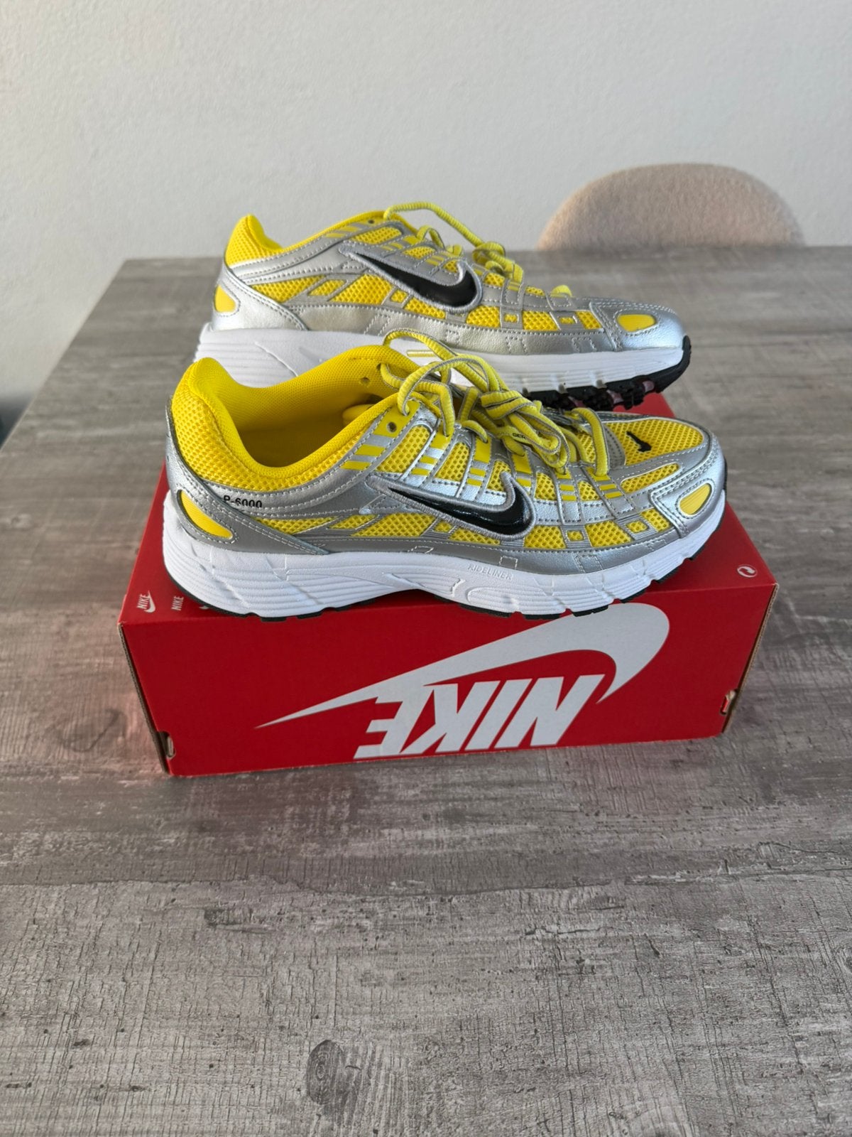 Te koop nieuw paar nike P-6000 in maat 37,5 (37.5), Kleding | Dames, Overige kleuren, Nieuw, Ophalen of Verzenden, Sneakers of Gympen