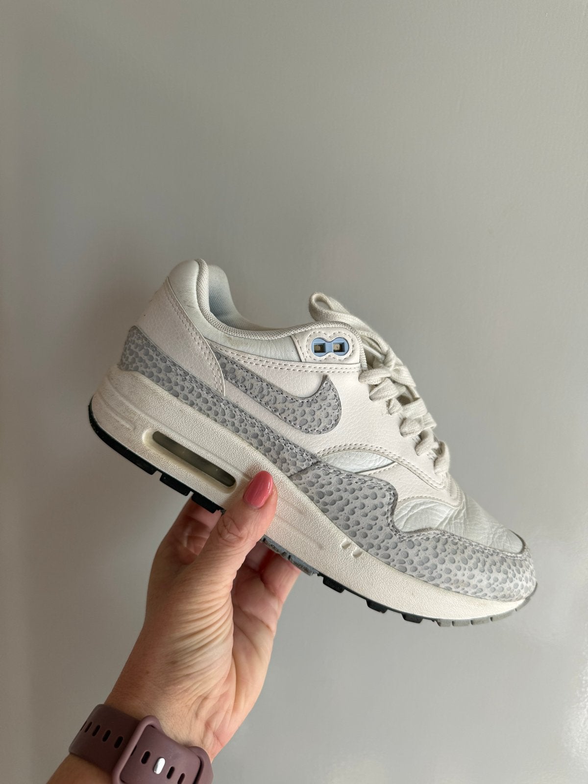 Nike Air Max 1 '87 - safari summit white, Wit, Ophalen of Verzenden, Sneakers of Gympen, Gedragen