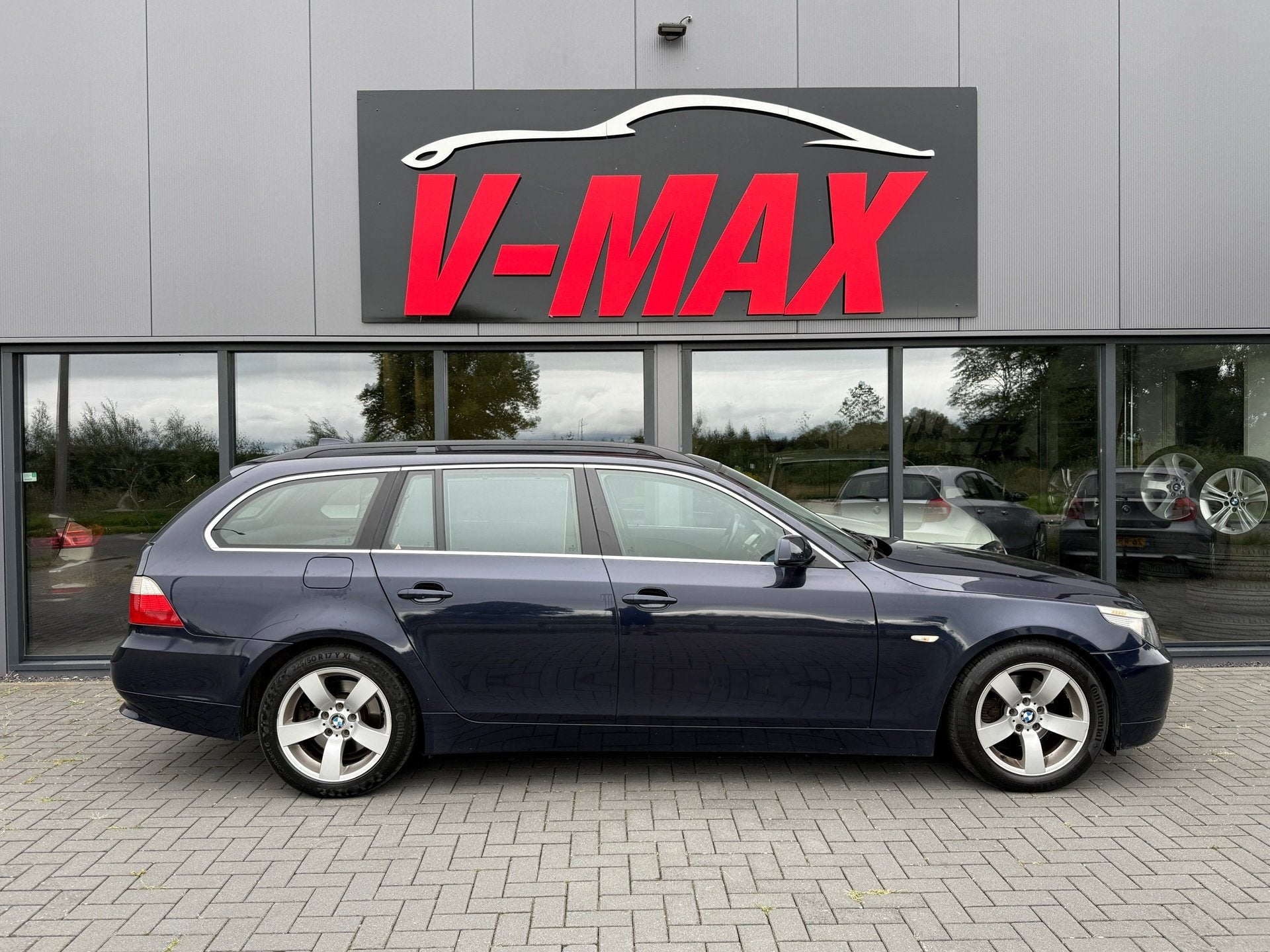 BMW Touring 523i Executive AUT Navi Climate Cruise Trekhaak, Auto's, Automaat, 2497 cc, Blauw, Parkeersensor