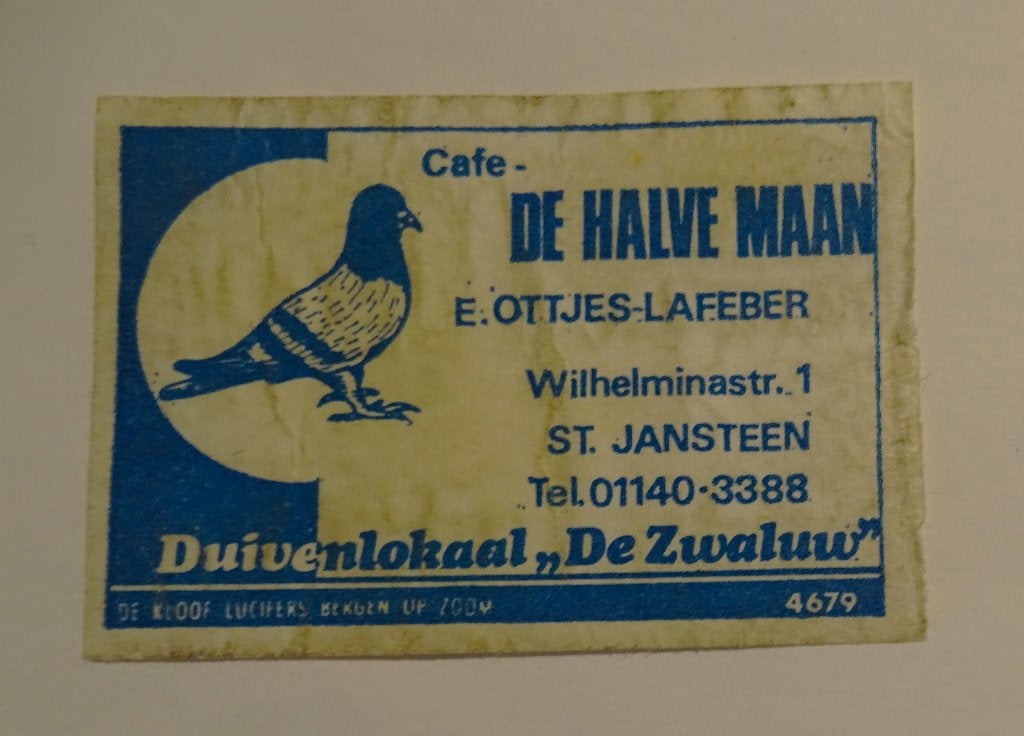 Café   DE HALVE MAAN   Duivenlokaal  DE ZWALUW  ST. JANSTEEN, Verzenden, Gebruikt, Luciferdoosjes of -merken