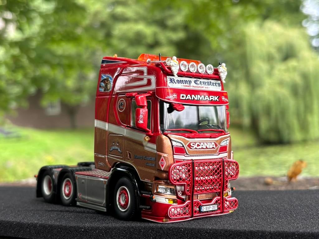 Ronny ceusters tekno, Hobby en Vrije tijd, Modelauto's | 1:50, Ophalen of Verzenden, Nieuw, Bus of Vrachtwagen, Tekno