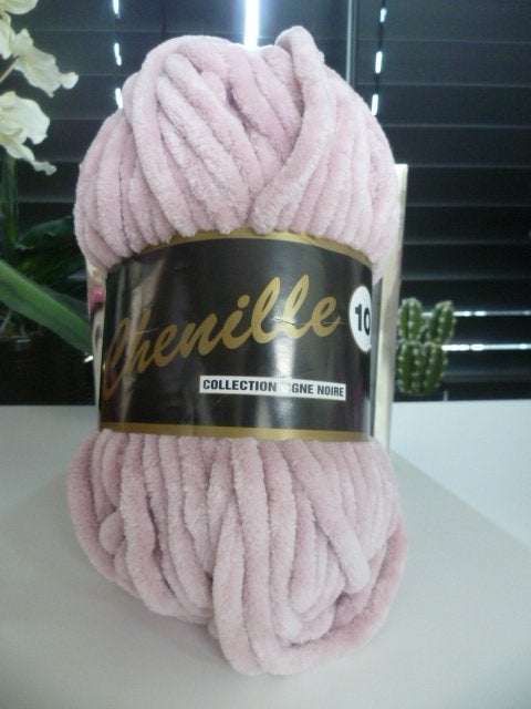 grote bol roze chenille van Lammy 200 gr/ naald 10-12 nieuw, Ophalen of Verzenden, Nieuw, Breien of Haken, Wol of Garen