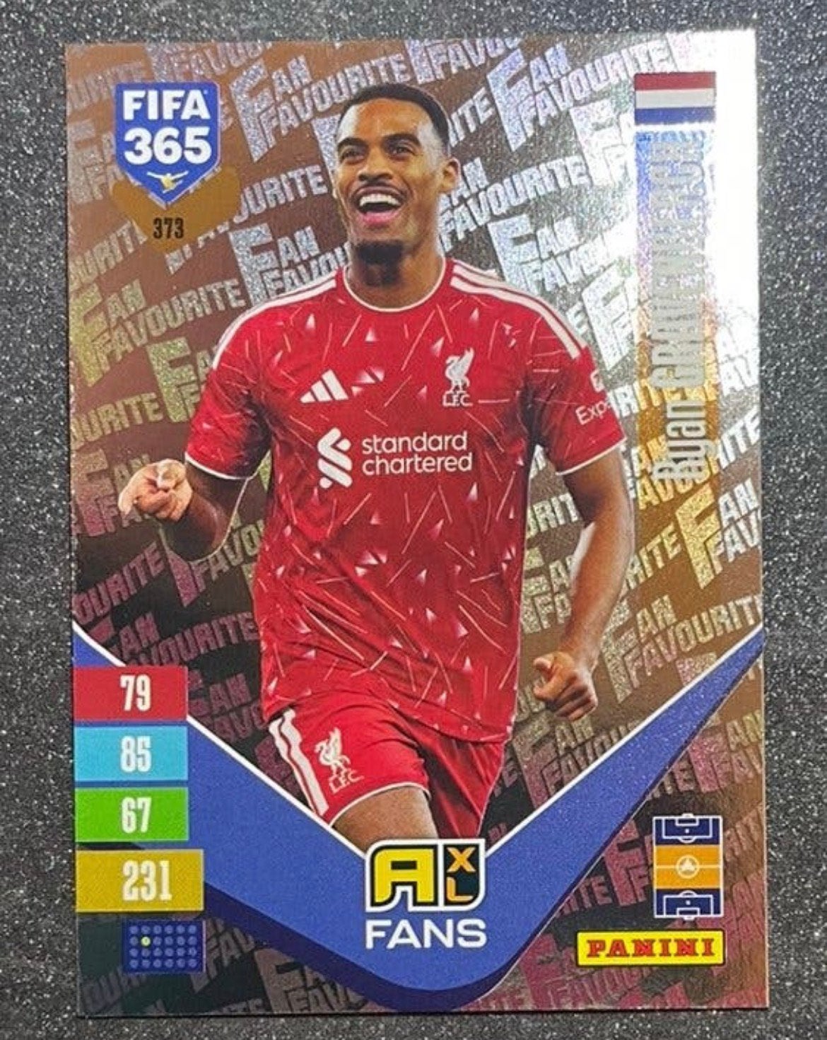 Panini Fifa365 2027 FANS’ FAVOURITE GRAVENBERCH LIVERPOOL FC, Verzenden, Zo goed als nieuw, Plaatje