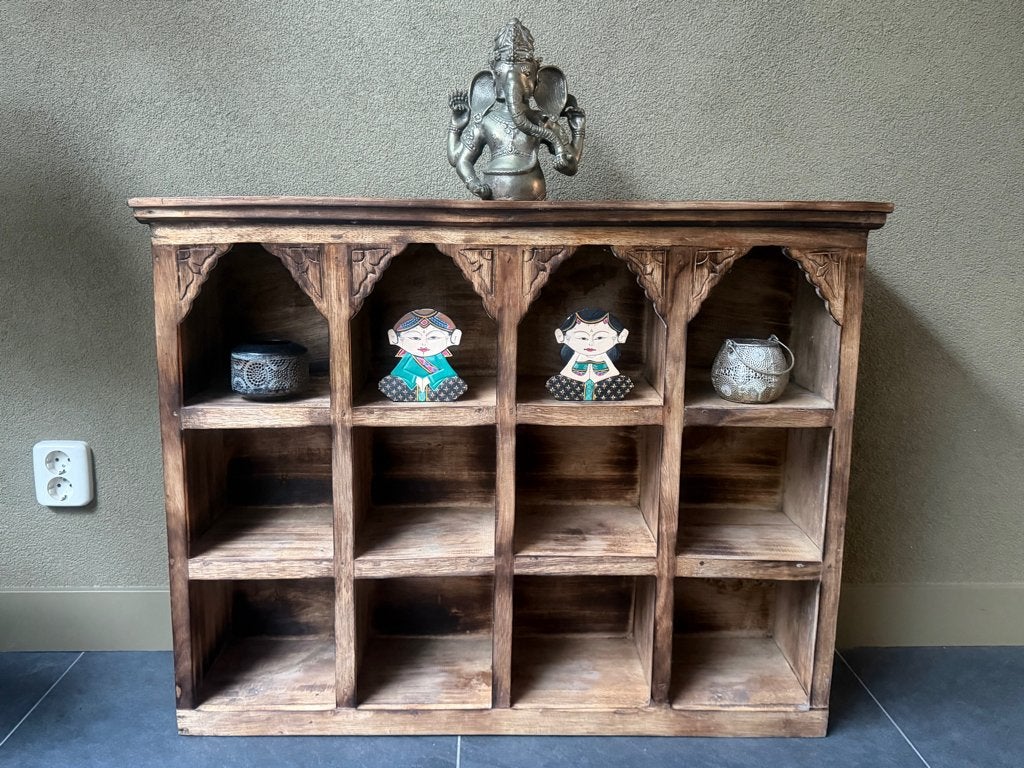 Altaar wandkast Bali Indonesie houtsnijwerk wandplank 12 vak, Huis en Inrichting, Woonaccessoires | Wandplanken en Boekenplanken