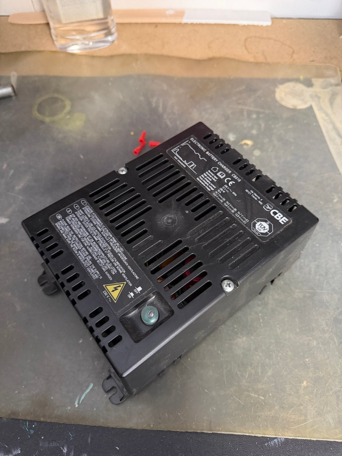 CBE Acculader CB516 - 12V 16A, Ophalen, Gebruikt