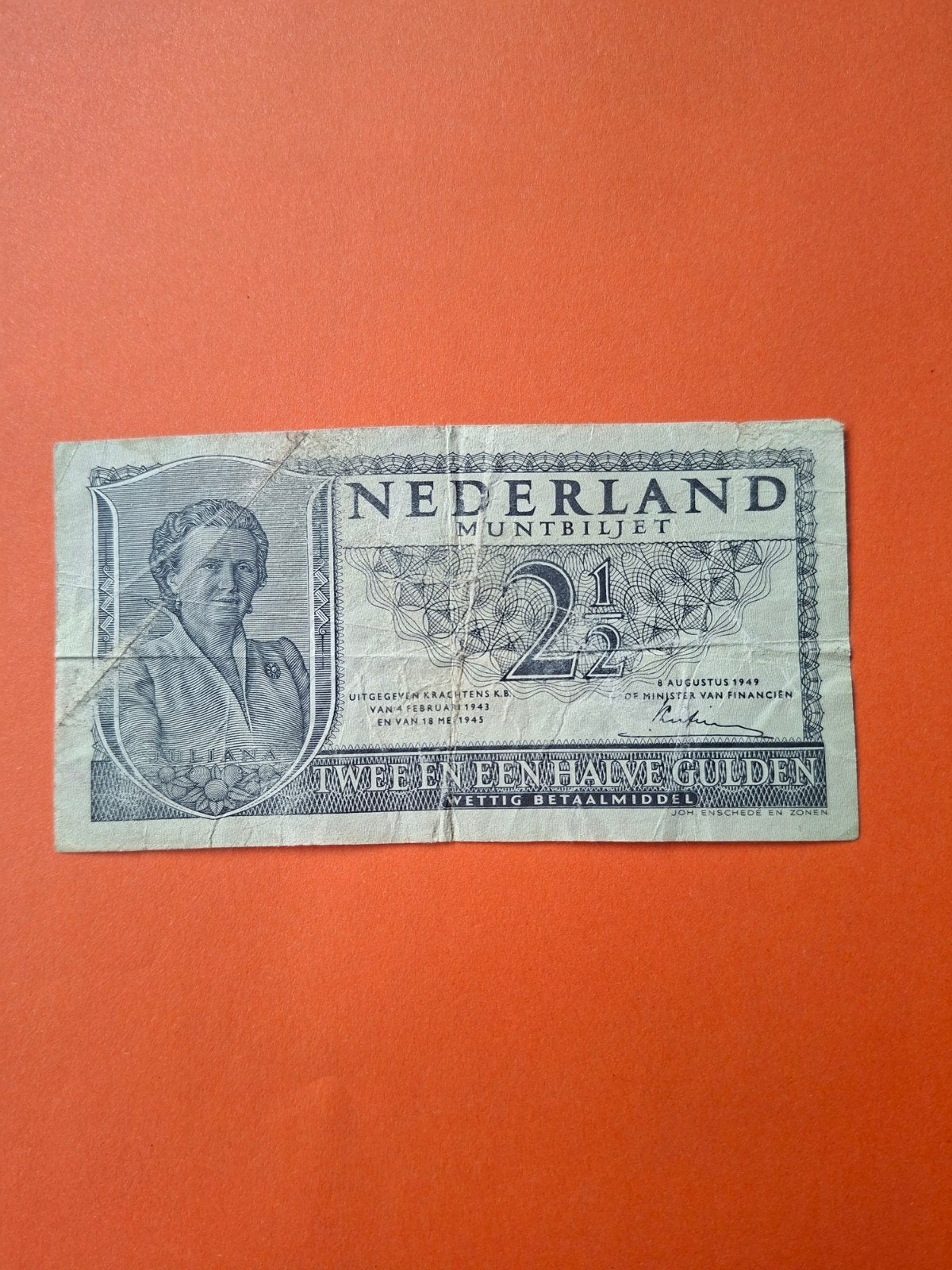 2,5 gulden Juliana uit 1949 in ZF
Serie nummer 5 TD 054710
P, Ophalen of Verzenden, 2½ gulden, Los biljet