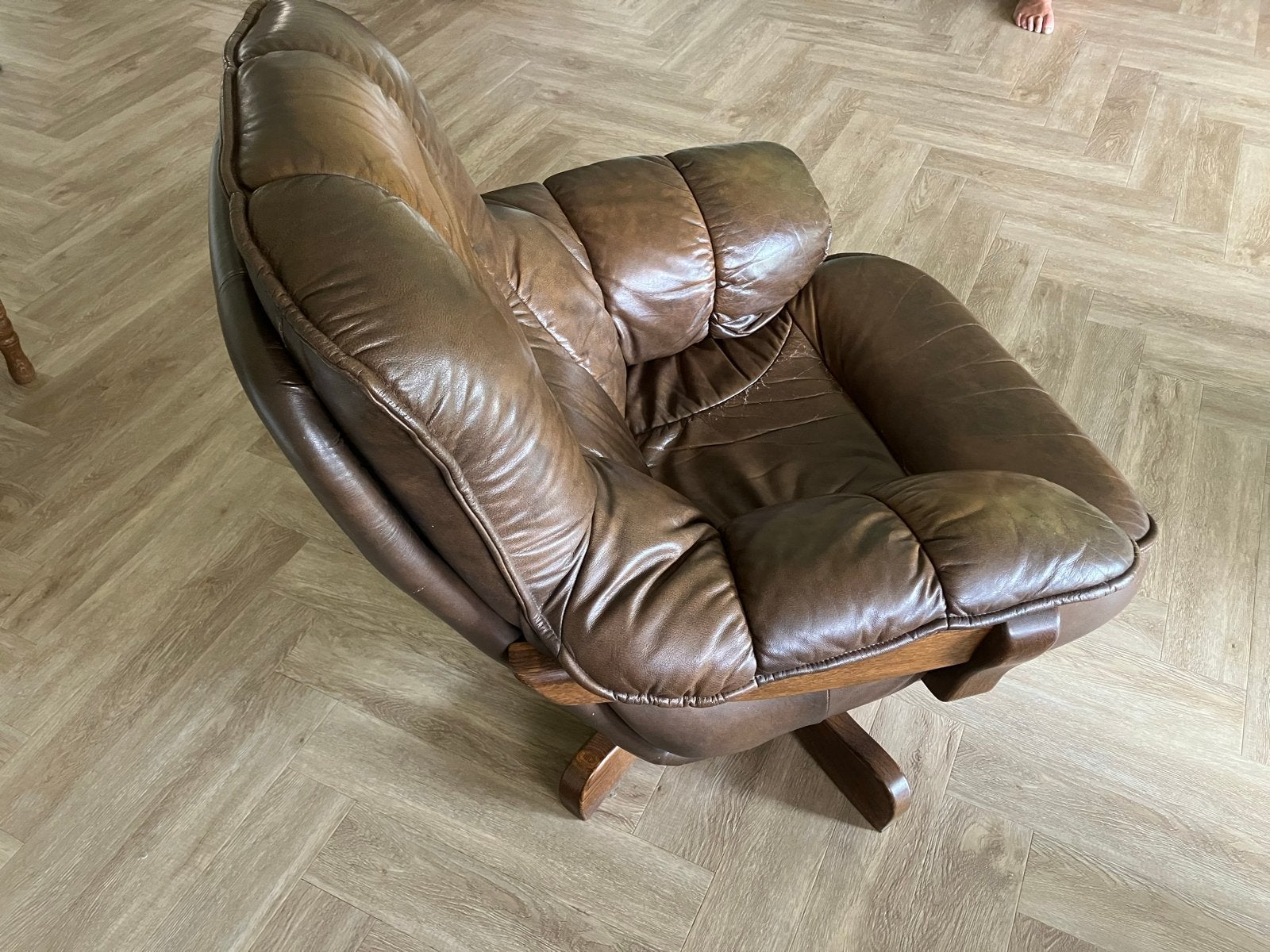Vintage Leren Fauteuil - Comfortabele Bruine Relaxstoel, Ophalen, Gebruikt, Leer, 75 tot 100 cm