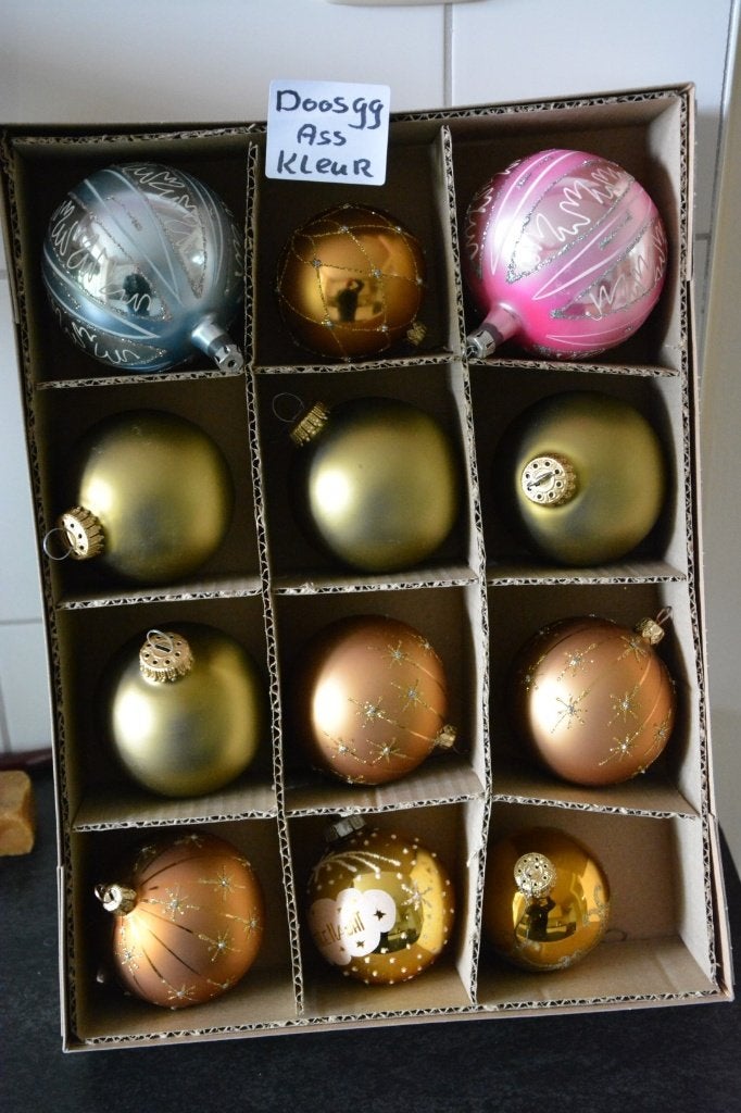 Kerstballen gekleurd Doos 99, Diversen, Ophalen of Verzenden, Zo goed als nieuw