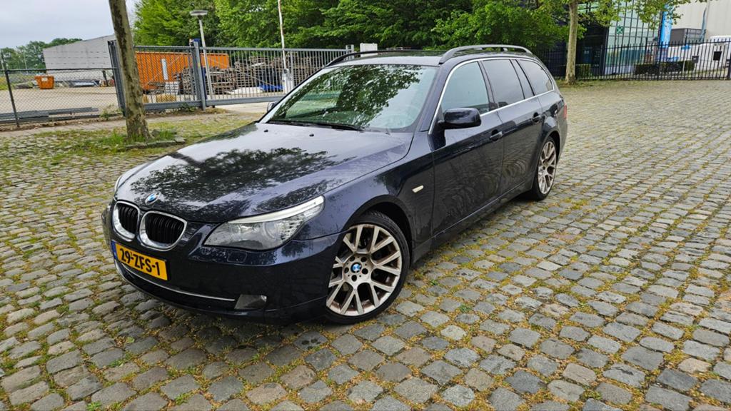 BMW 5-Serie 3.0 530I Touring AUT 2008 Blauw, Auto's, BMW, Achterwielaandrijving, Zwart, 2000 kg, Blauw