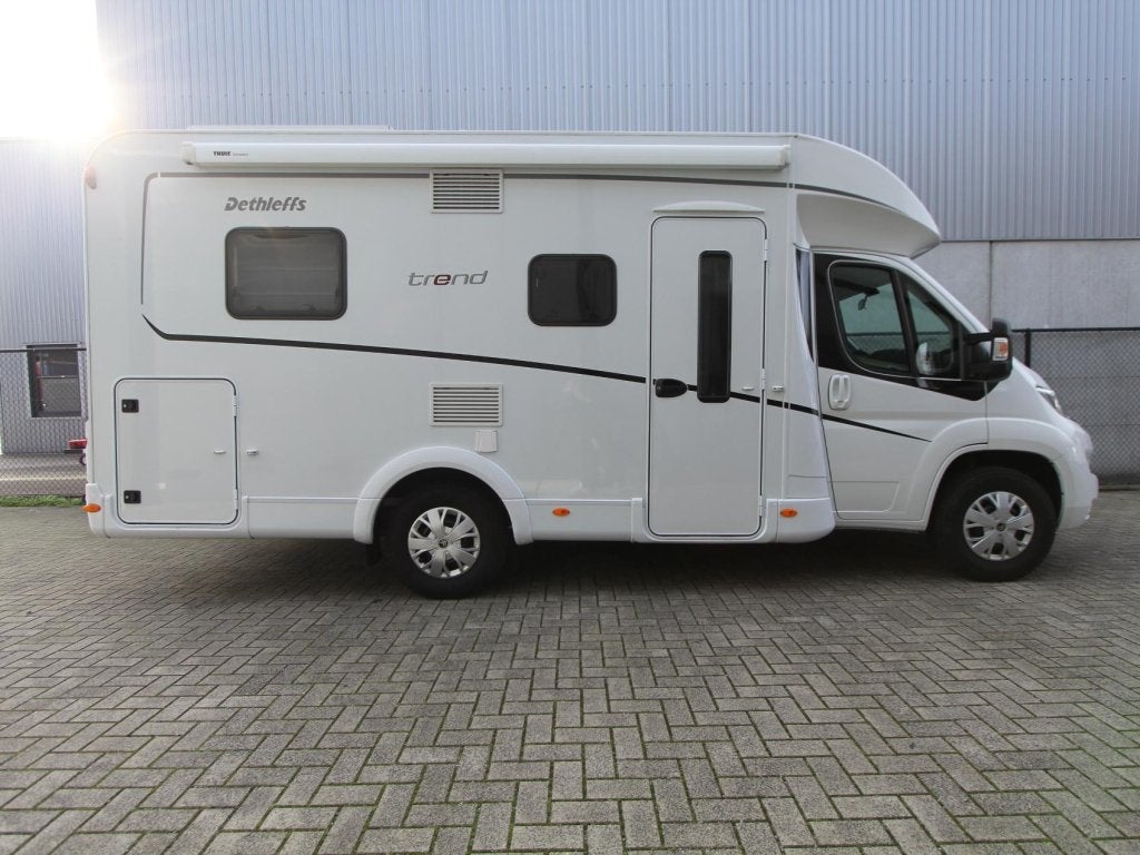 Dethleffs Trend T 6557 Super nette camper!, Caravans en Kamperen, Campers, Ringverwarming, Airbags, Tot en met 2, 6 tot 7 meter